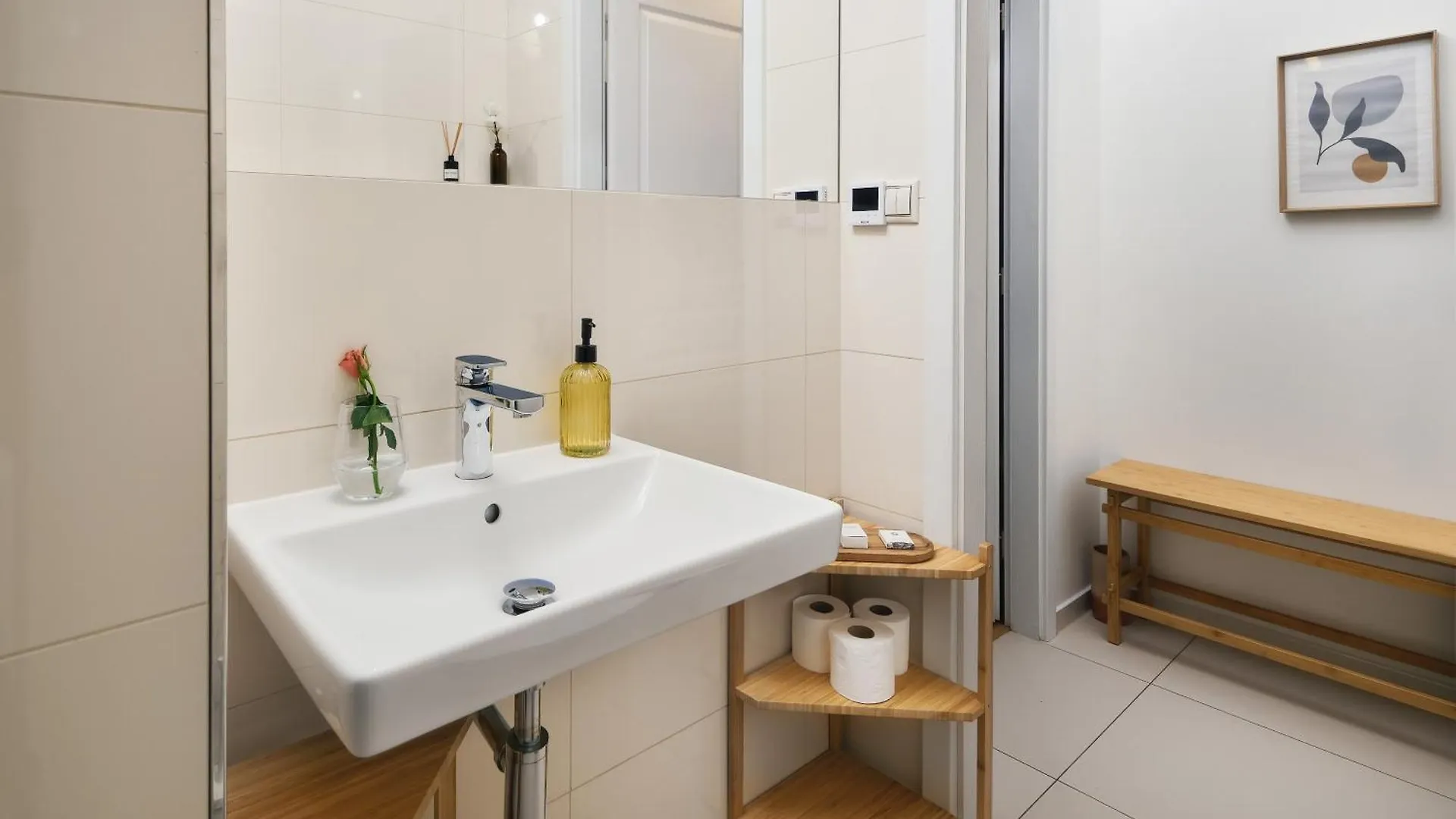 Apartment Turnkey I Downtown Studio Prague