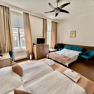  Apart-hotel Embassy By Lh